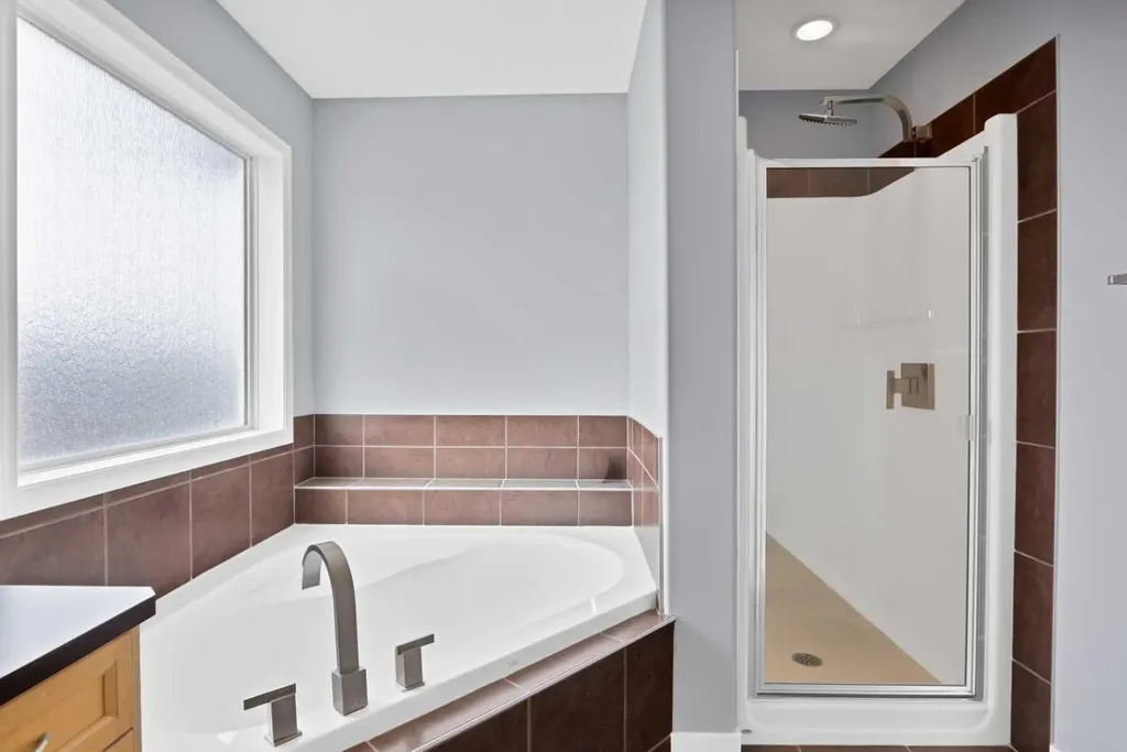 283 Taralake Landing NE Calgary AB T3J0E9