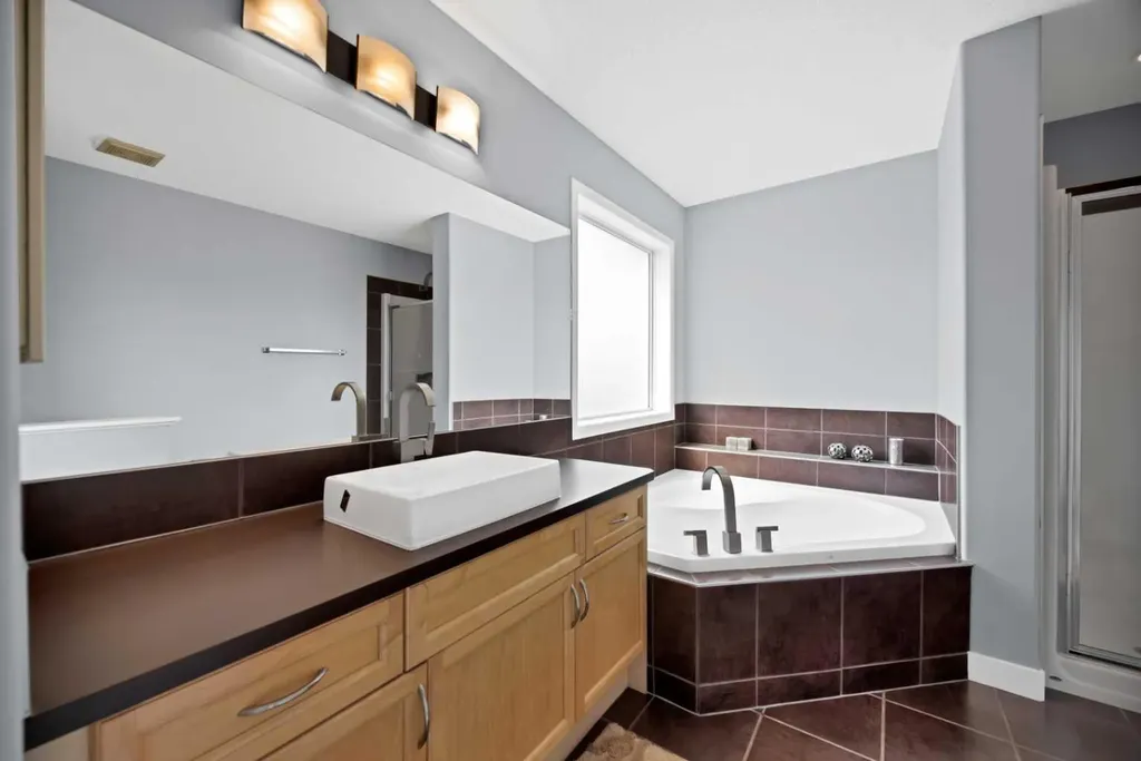 283 Taralake Landing NE Calgary AB T3J0E9