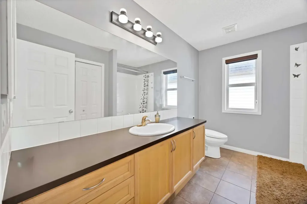 283 Taralake Landing NE Calgary AB T3J0E9