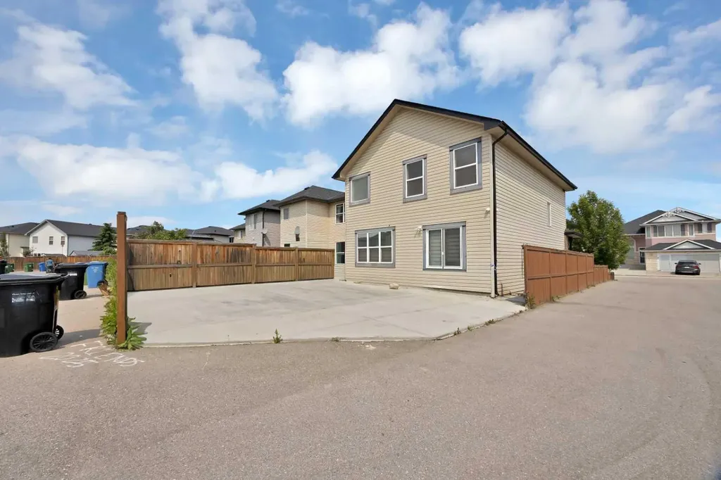 283 Taralake Landing NE Calgary AB T3J0E9