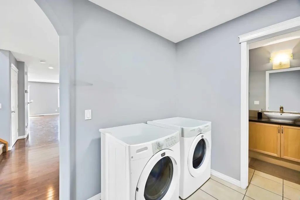 283 Taralake Landing NE Calgary AB T3J0E9