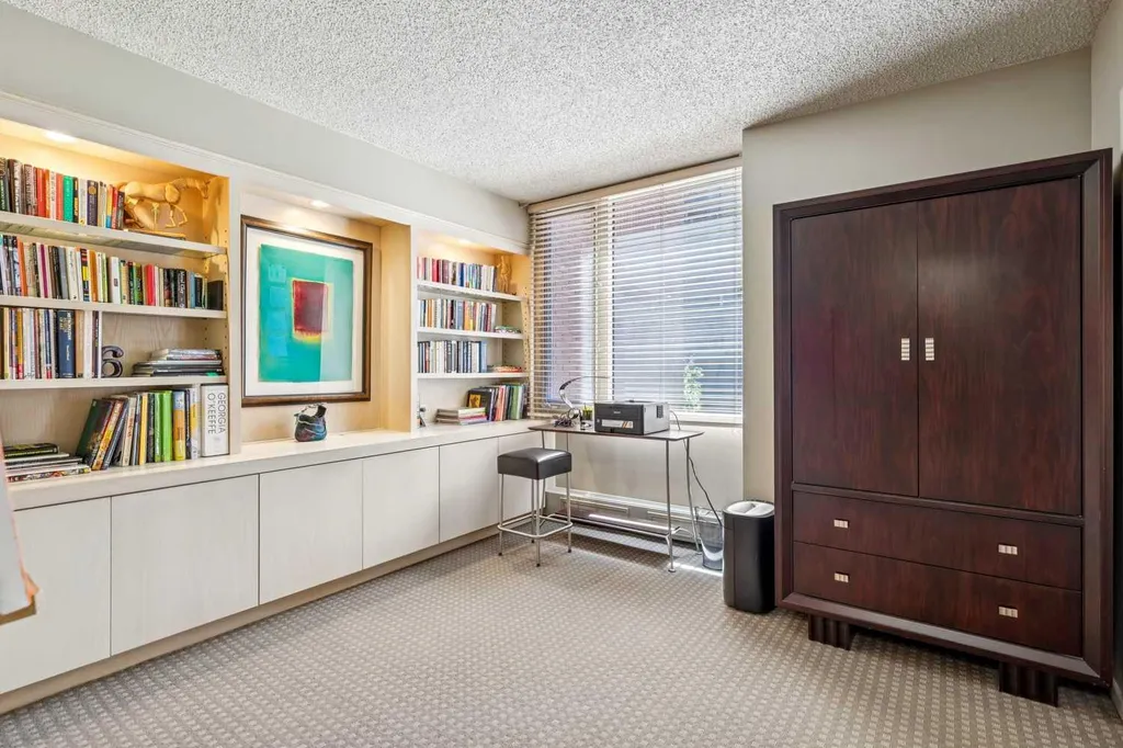 500 Eau Claire Avenue SW Calgary AB T2P 3R8