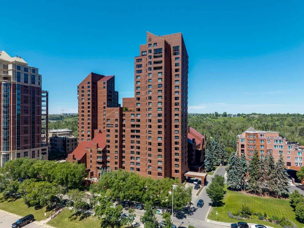500 Eau Claire Avenue SW Calgary AB T2P 3R8