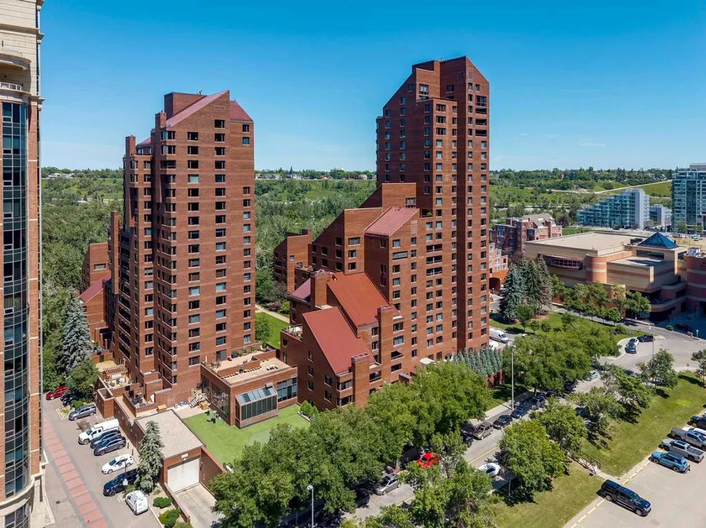 500 Eau Claire Avenue SW Calgary AB T2P 3R8