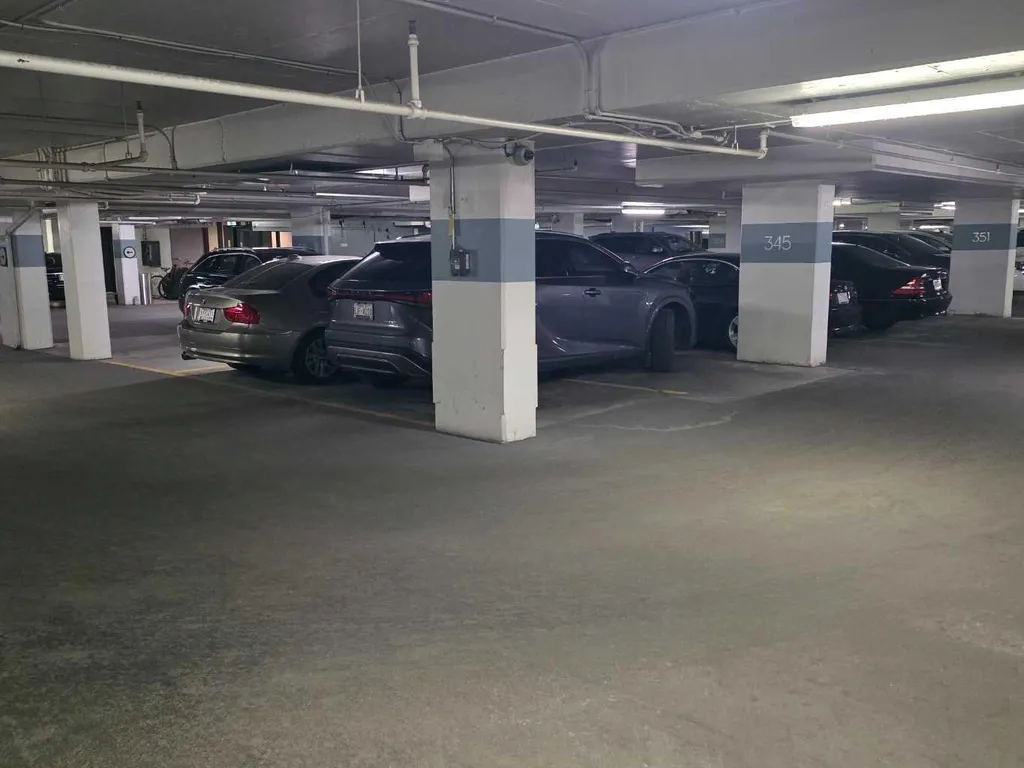 500 Eau Claire Avenue SW Calgary AB T2P 3R8