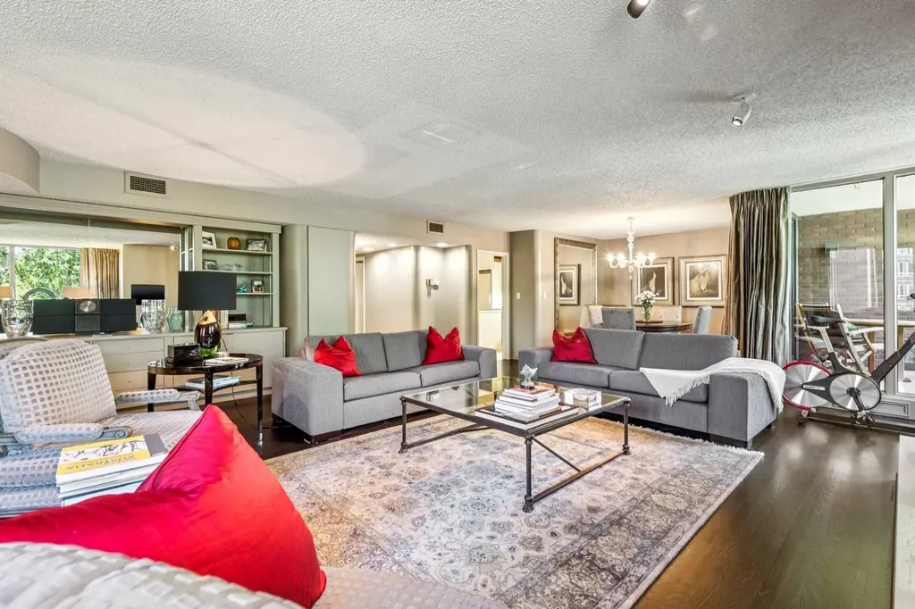 500 Eau Claire Avenue SW Calgary AB T2P 3R8