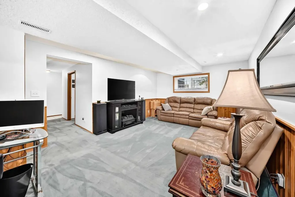 64 Cornett Drive Red Deer AB T4P 2G7