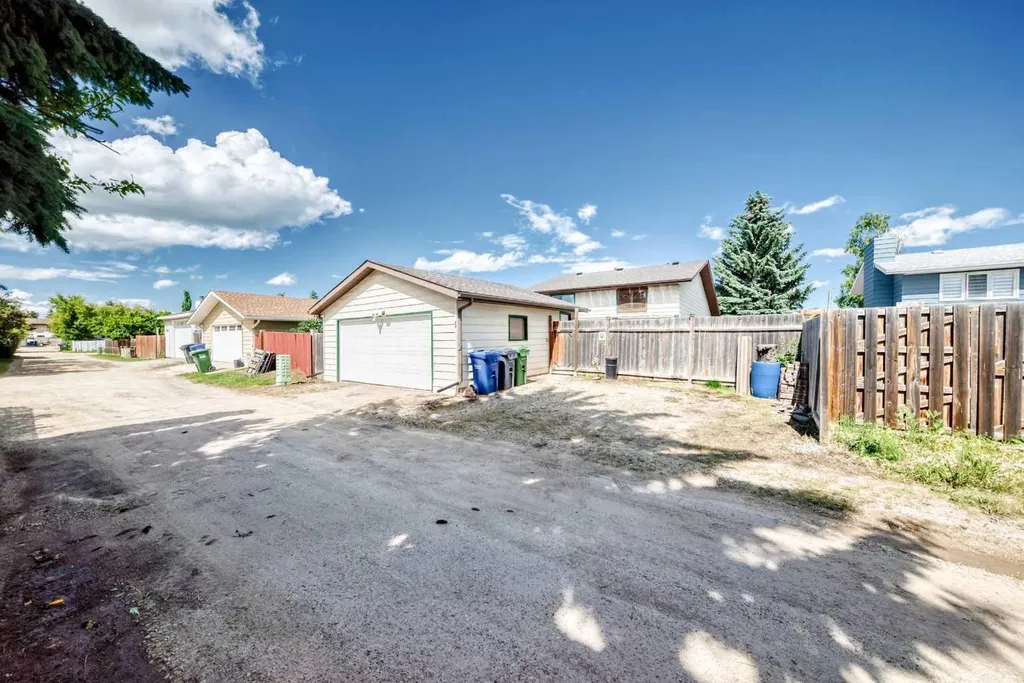 64 Cornett Drive Red Deer AB T4P 2G7