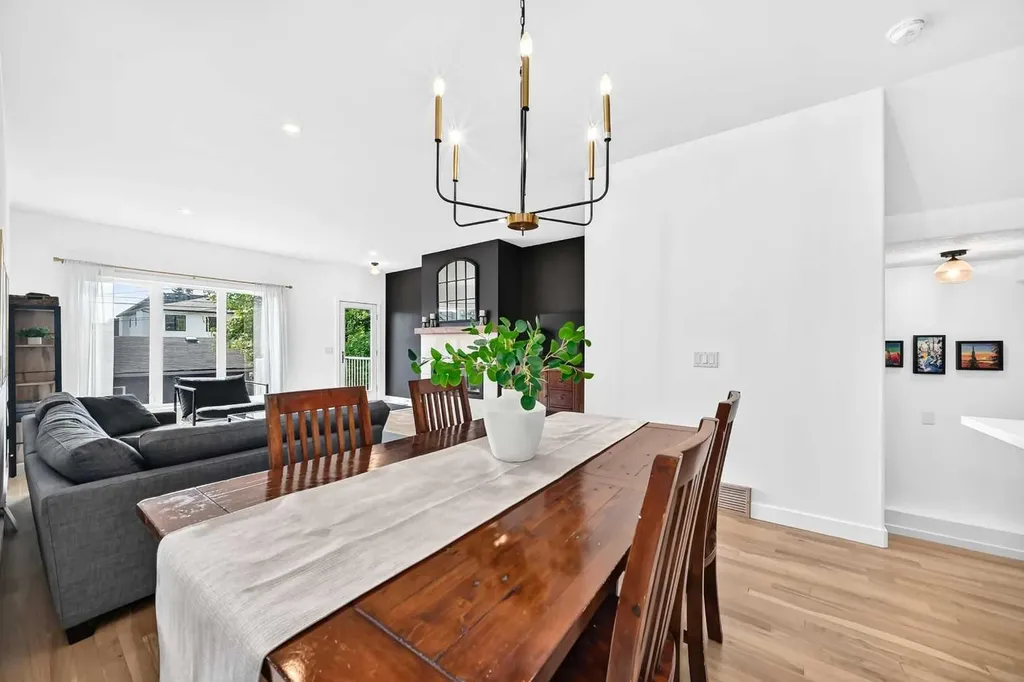 1416 43 Street SW Calgary AB T3C 2A2
