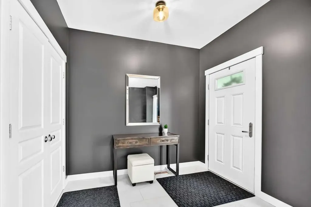 1416 43 Street SW Calgary AB T3C 2A2