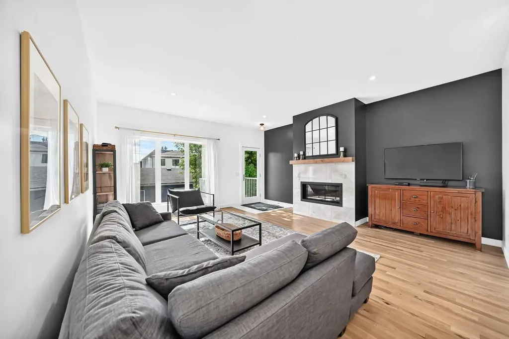 1416 43 Street SW Calgary AB T3C 2A2
