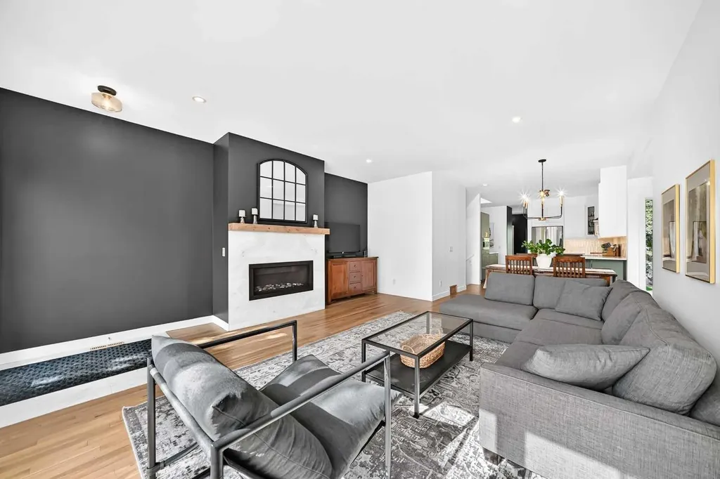 1416 43 Street SW Calgary AB T3C 2A2