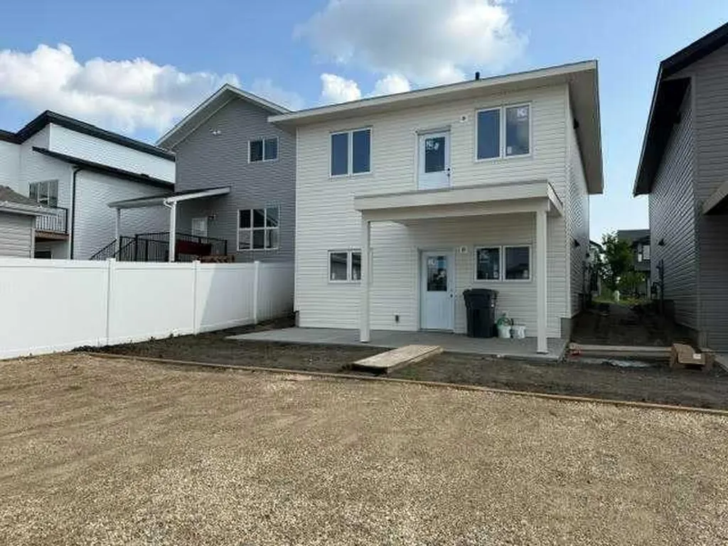 10 Memorial Parkway Rural Red Deer County AB T4E3B7