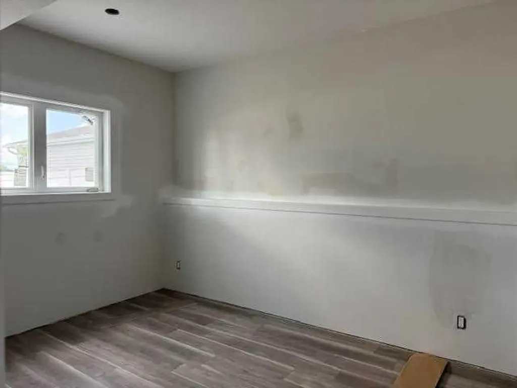 10 Memorial Parkway Rural Red Deer County AB T4E3B7