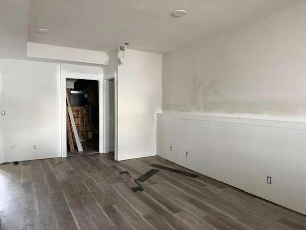 10 Memorial Parkway Rural Red Deer County AB T4E3B7