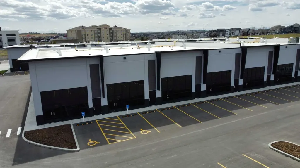 9 Southbank Crescent Okotoks AB T1S 5S8