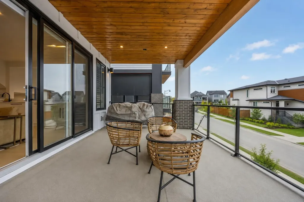 80 Timberline Way SW Calgary AB T3H 6C8