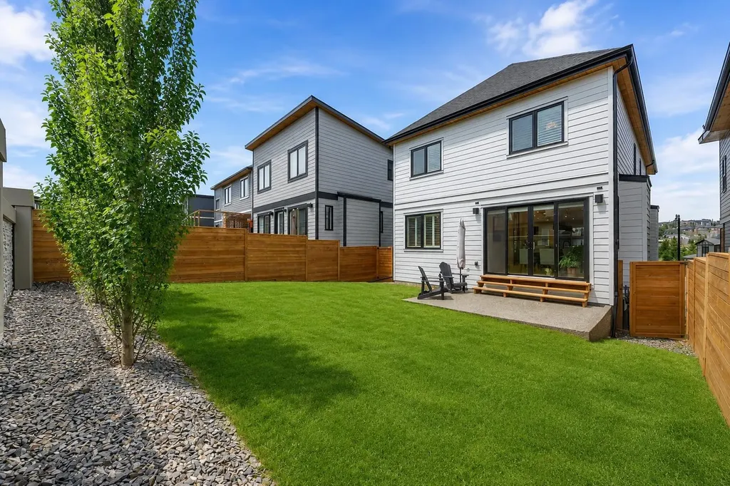 80 Timberline Way SW Calgary AB T3H 6C8