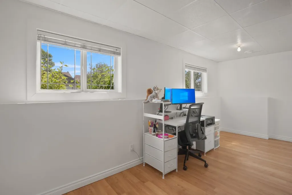 32 Kendrew Drive Red Deer AB T4P 3V2