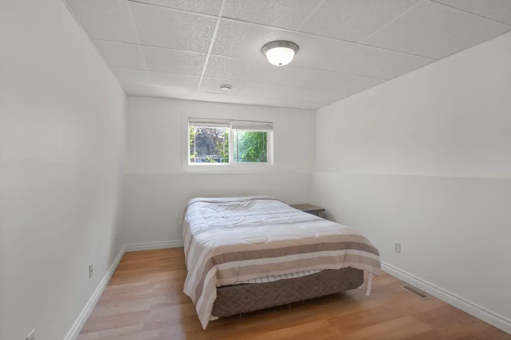32 Kendrew Drive Red Deer AB T4P 3V2