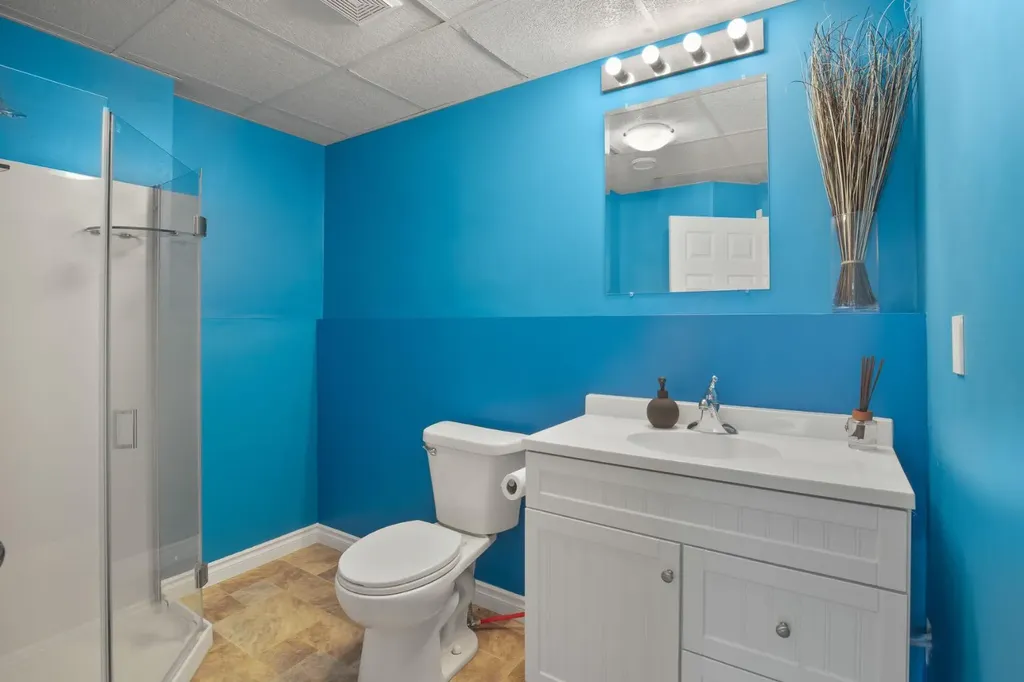 32 Kendrew Drive Red Deer AB T4P 3V2