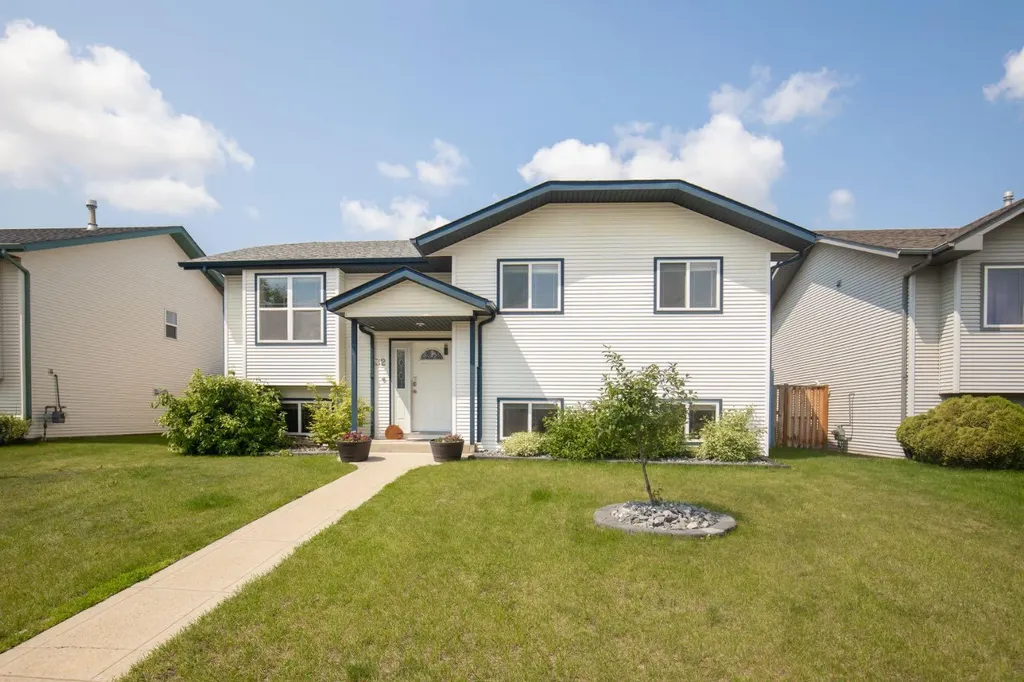 32 Kendrew Drive Red Deer AB T4P 3V2