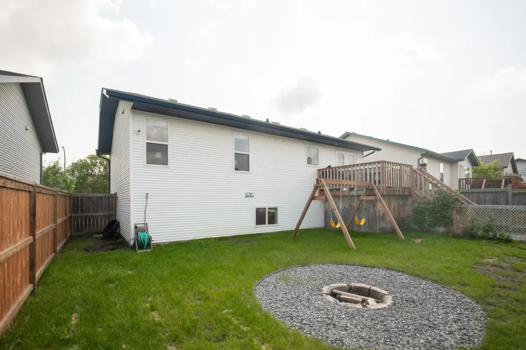 32 Kendrew Drive Red Deer AB T4P 3V2