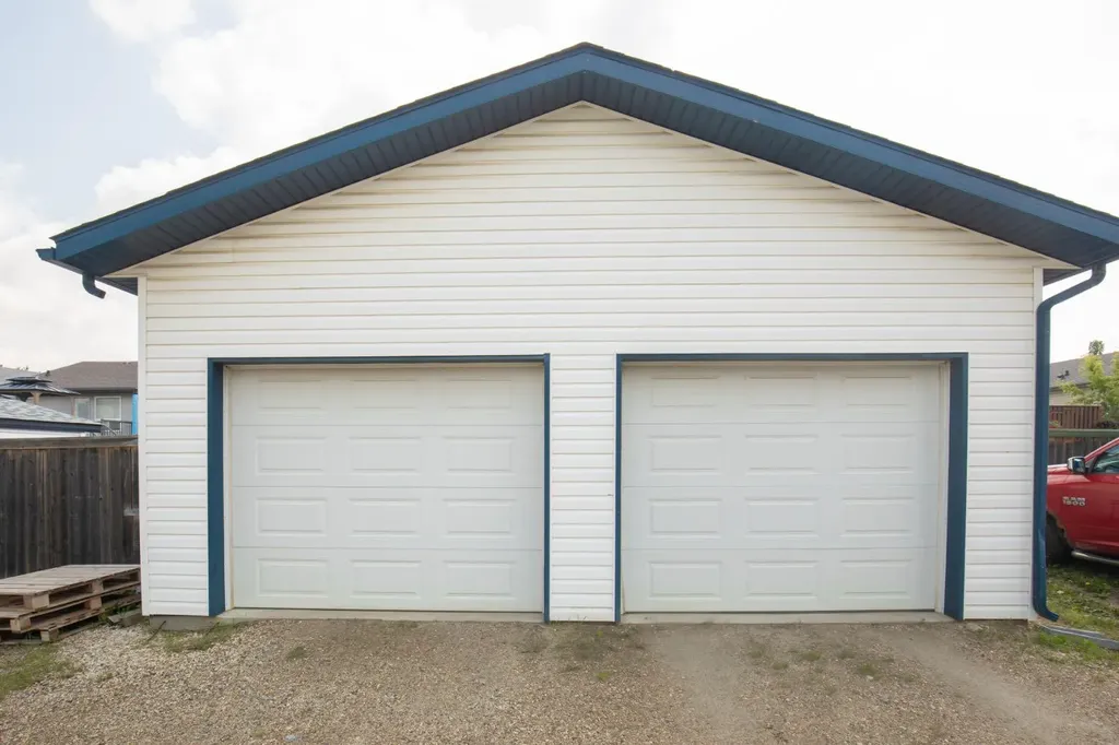 32 Kendrew Drive Red Deer AB T4P 3V2