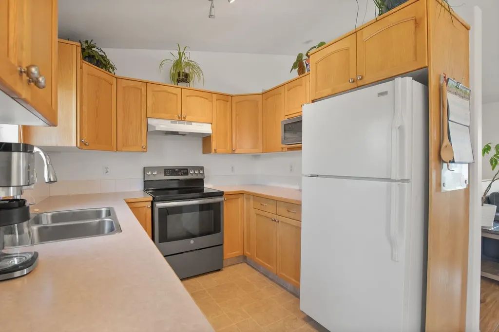 32 Kendrew Drive Red Deer AB T4P 3V2