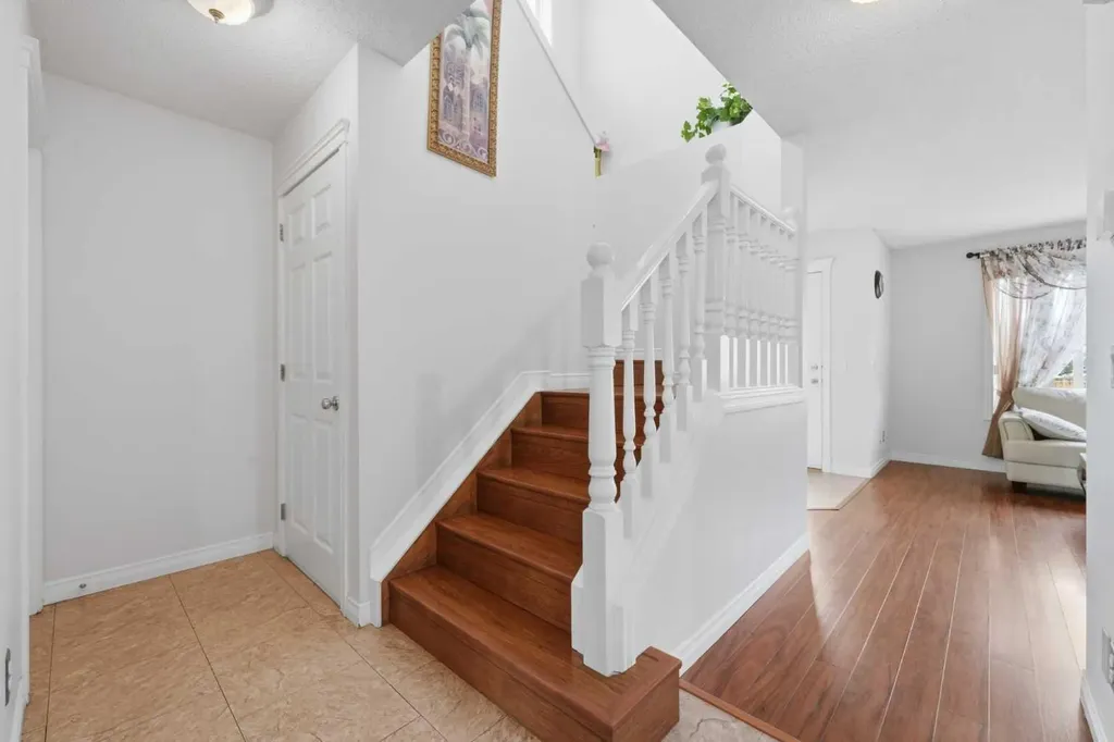 269 Tarington Close NE Calgary AB T3J3Z2