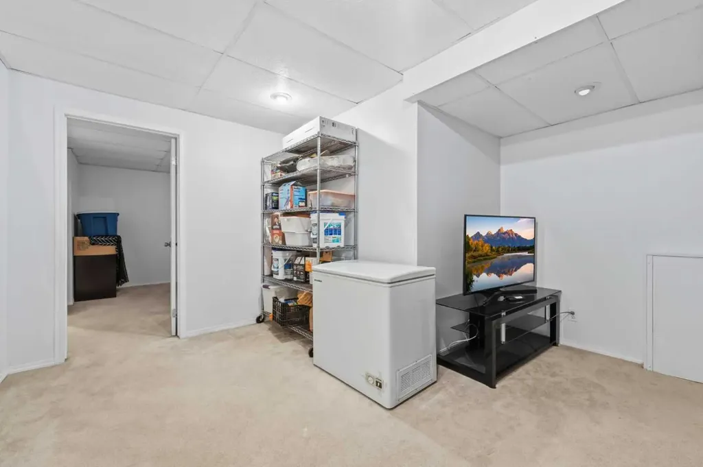 269 Tarington Close NE Calgary AB T3J3Z2