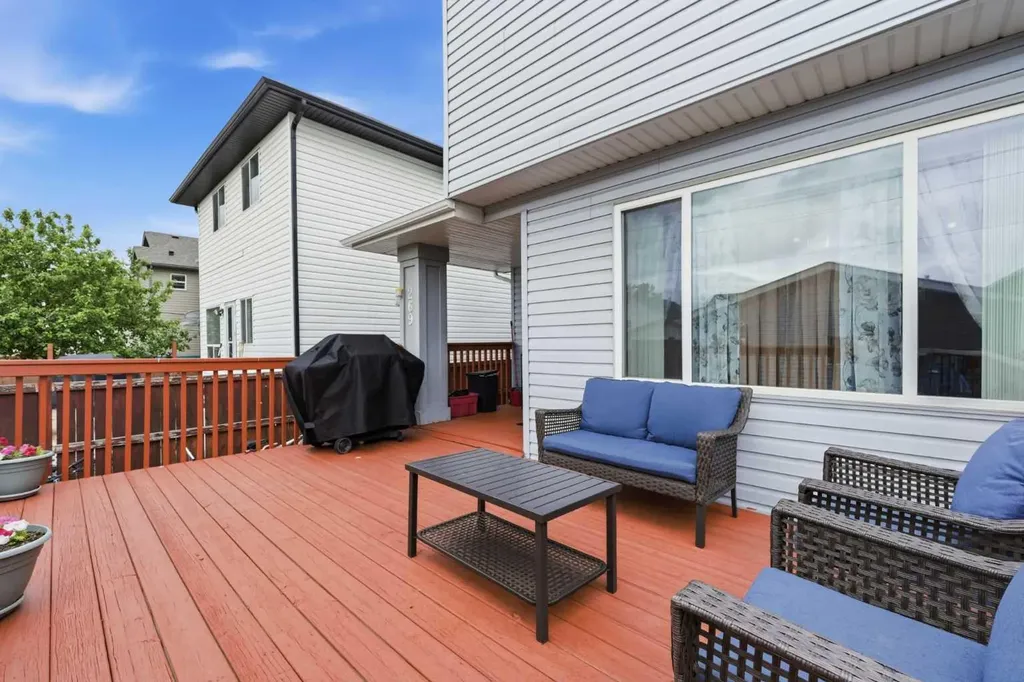 269 Tarington Close NE Calgary AB T3J3Z2