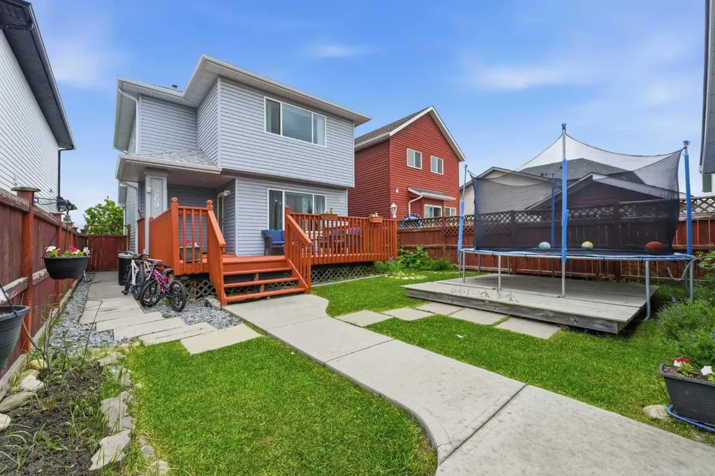 269 Tarington Close NE Calgary AB T3J3Z2