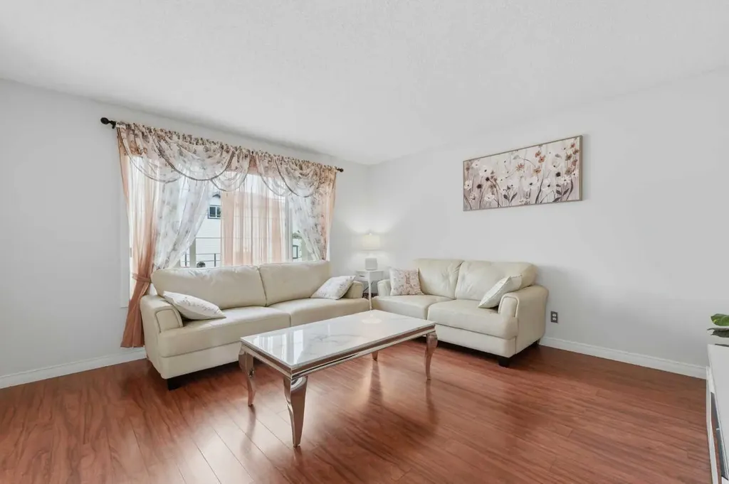 269 Tarington Close NE Calgary AB T3J3Z2