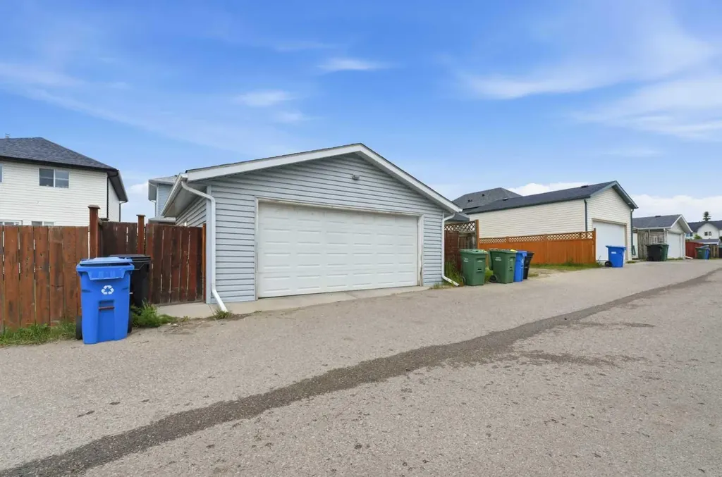 269 Tarington Close NE Calgary AB T3J3Z2