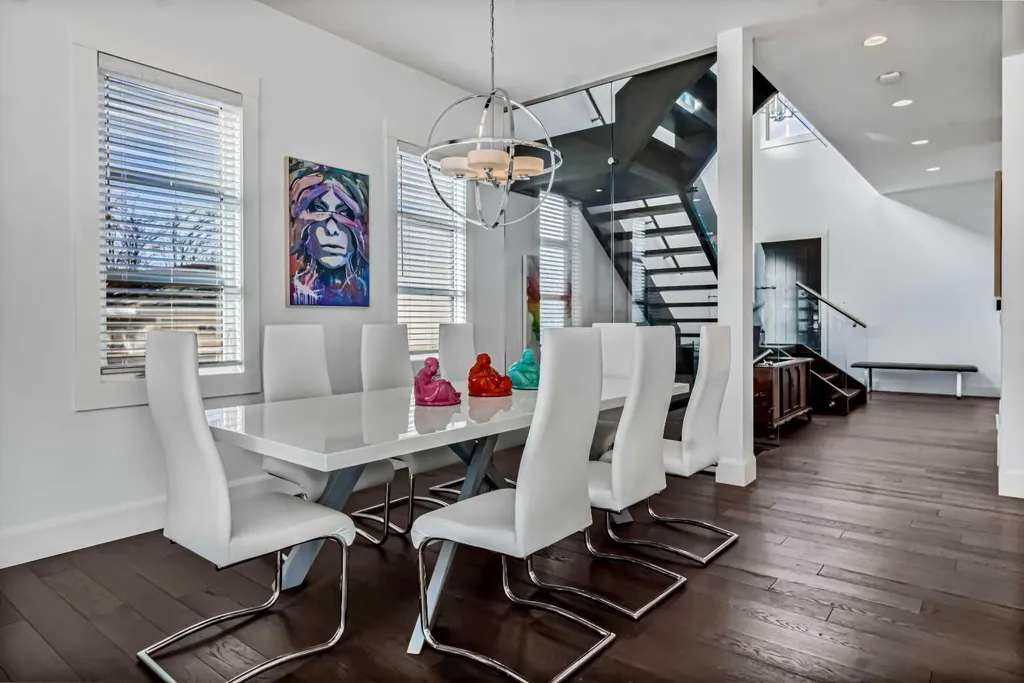 405 29 Avenue NE Calgary AB T2E 2C5