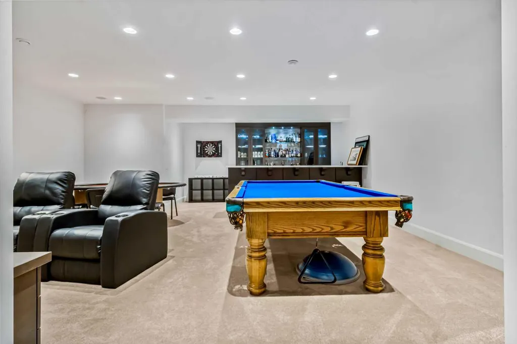 405 29 Avenue NE Calgary AB T2E 2C5