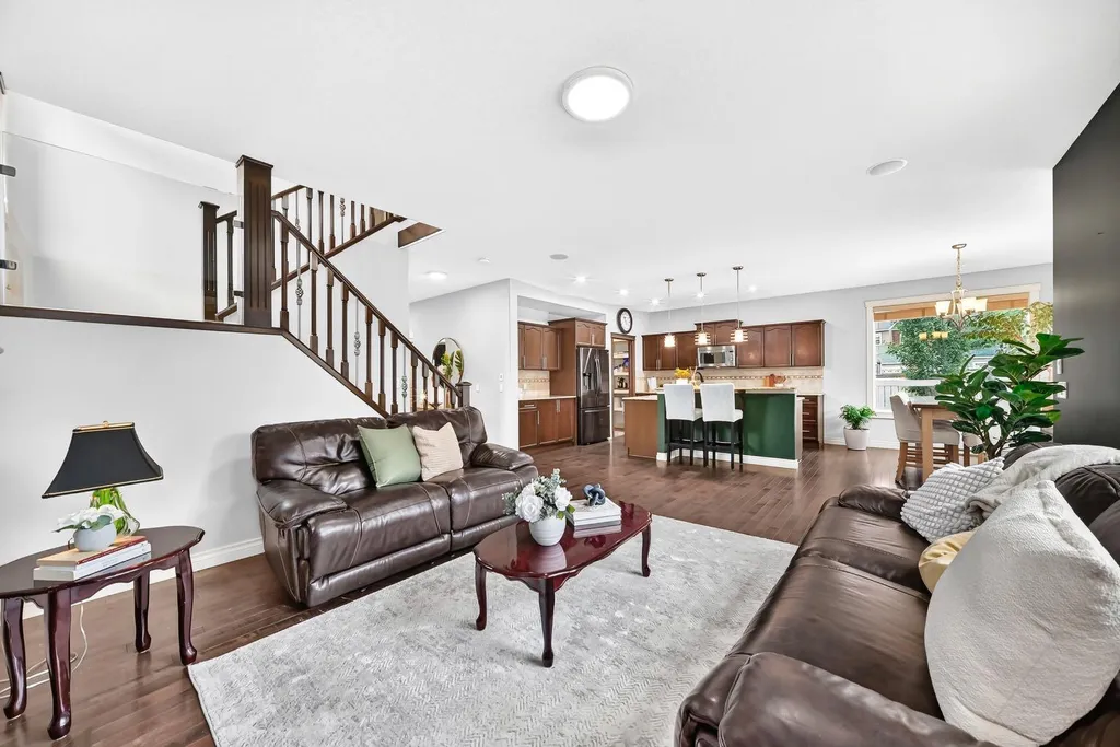 188 Magenta Crescent Chestermere AB T1X 1C7