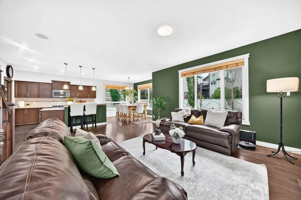 188 Magenta Crescent Chestermere AB T1X 1C7