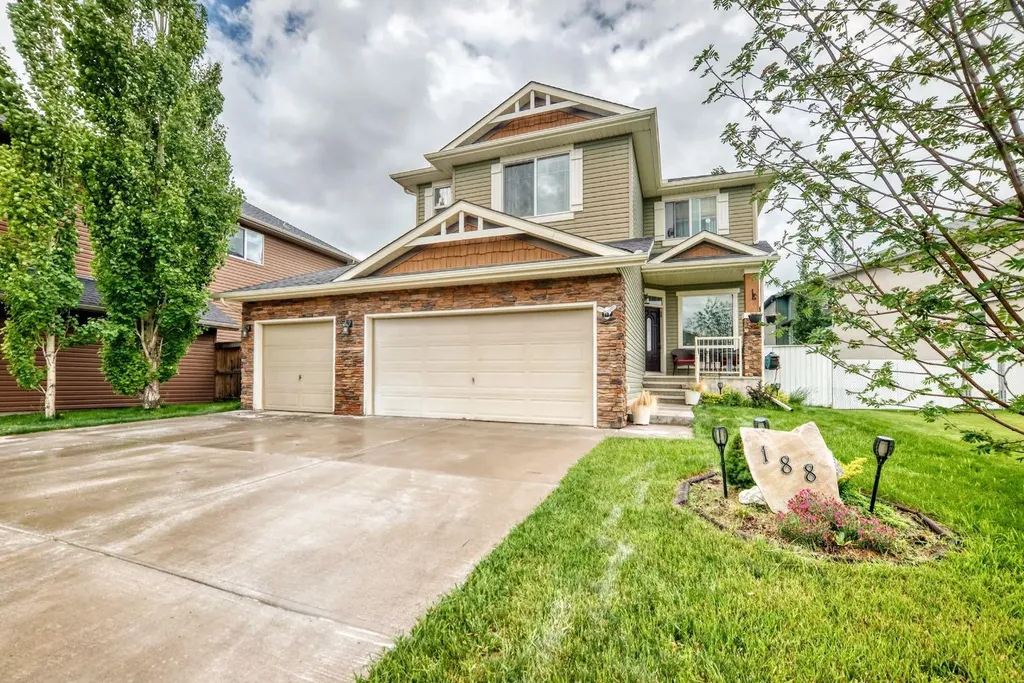 188 Magenta Crescent Chestermere AB T1X 1C7