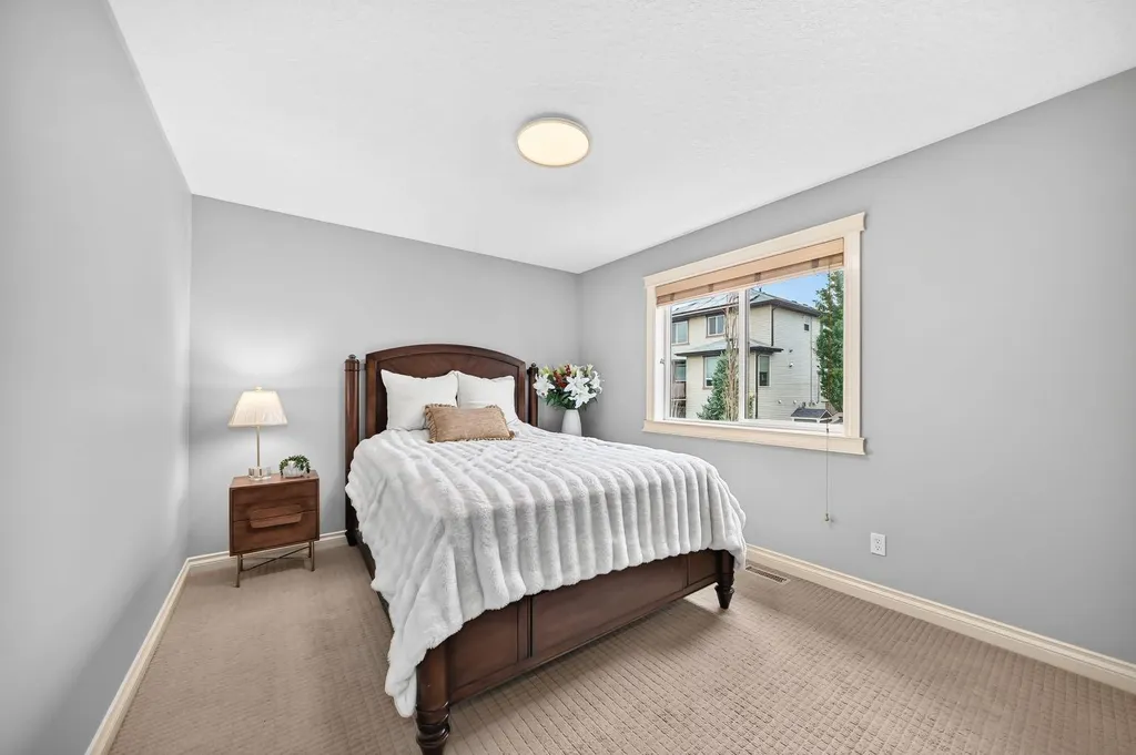 188 Magenta Crescent Chestermere AB T1X 1C7