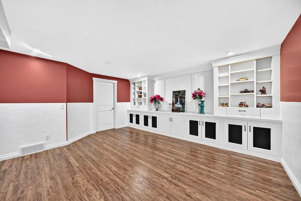 188 Magenta Crescent Chestermere AB T1X 1C7