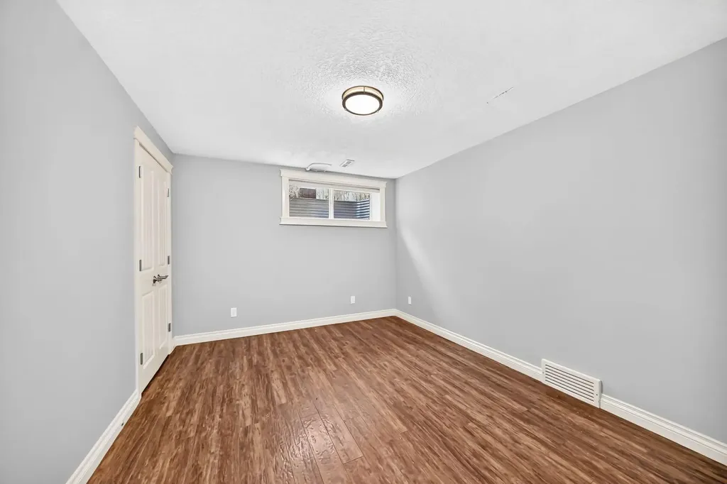 188 Magenta Crescent Chestermere AB T1X 1C7