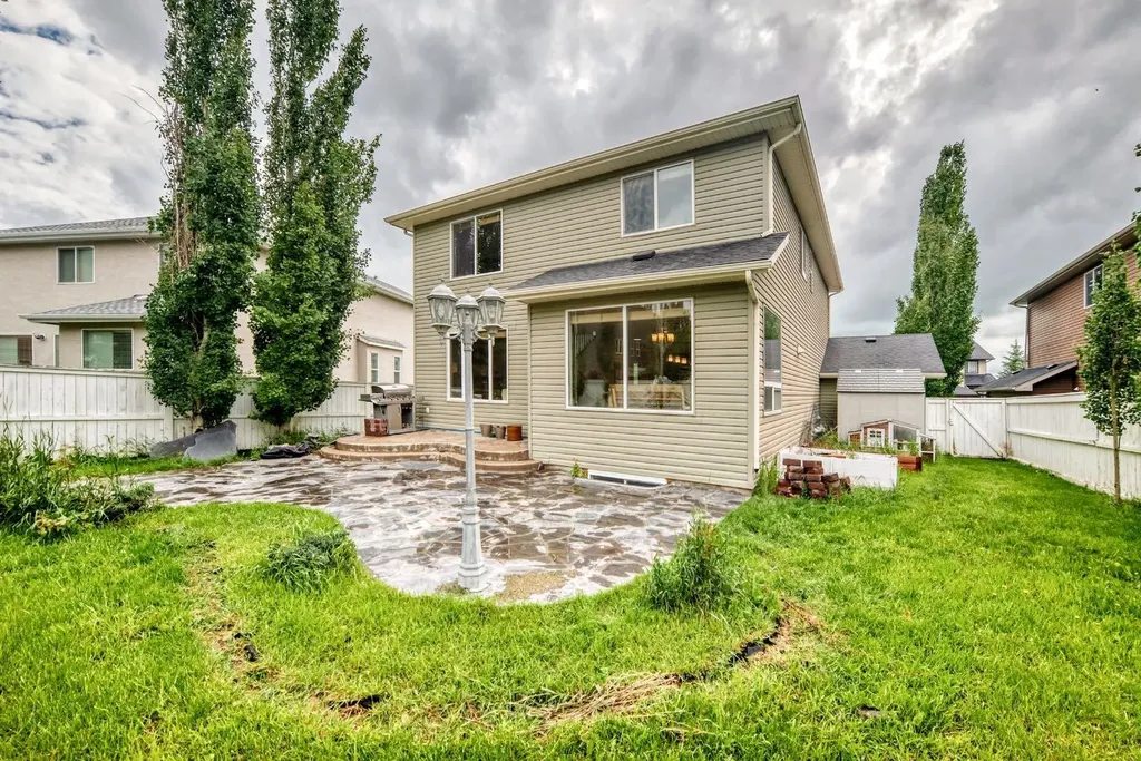 188 Magenta Crescent Chestermere AB T1X 1C7