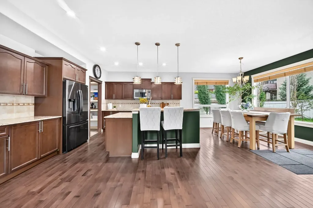 188 Magenta Crescent Chestermere AB T1X 1C7