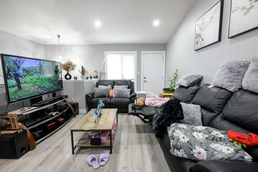 9303 107 Avenue Grande Prairie AB T8V 1K5