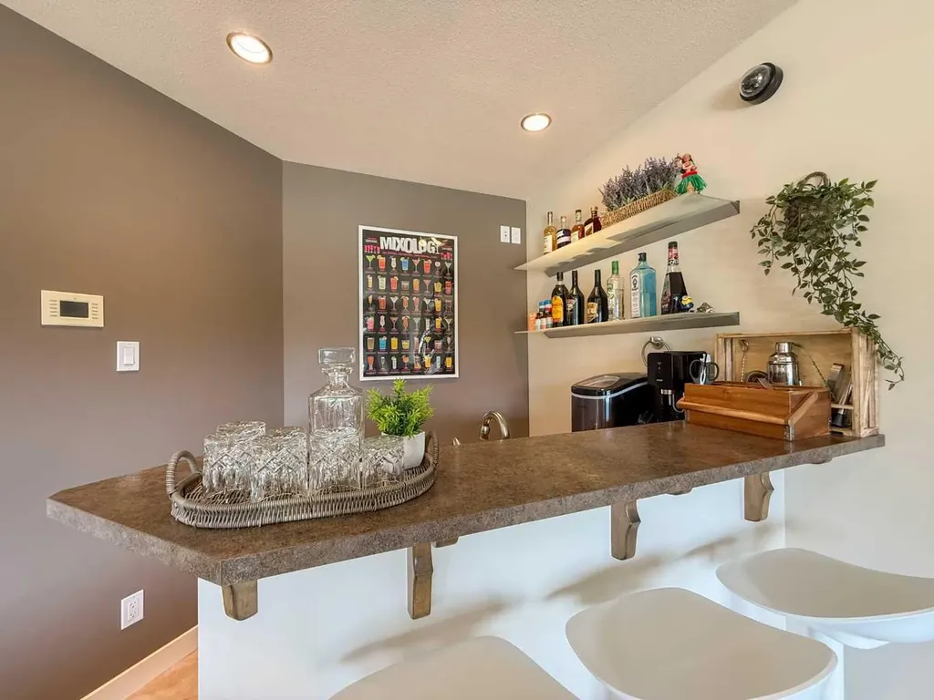534 Canyon Cove W Lethbridge AB T1K 2N4