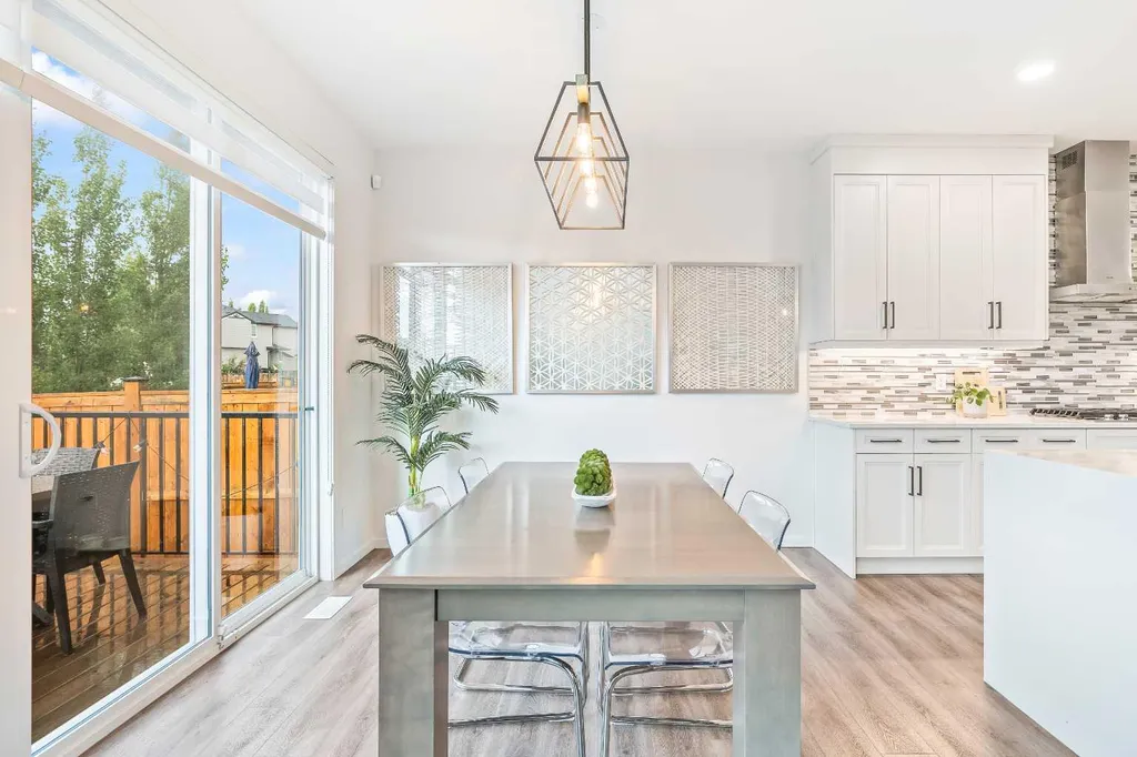 15 Tuscany Ridge Manor NW Calgary AB T3L 0E4