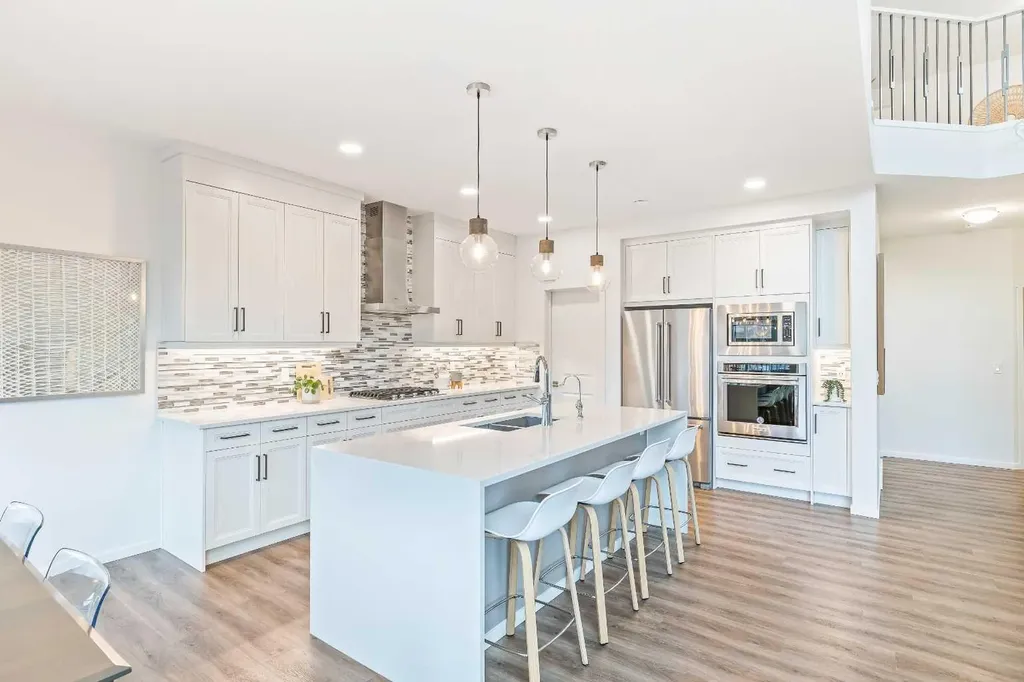 15 Tuscany Ridge Manor NW Calgary AB T3L 0E4