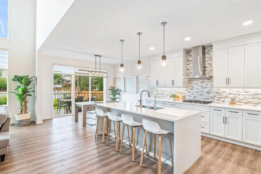 15 Tuscany Ridge Manor NW Calgary AB T3L 0E4
